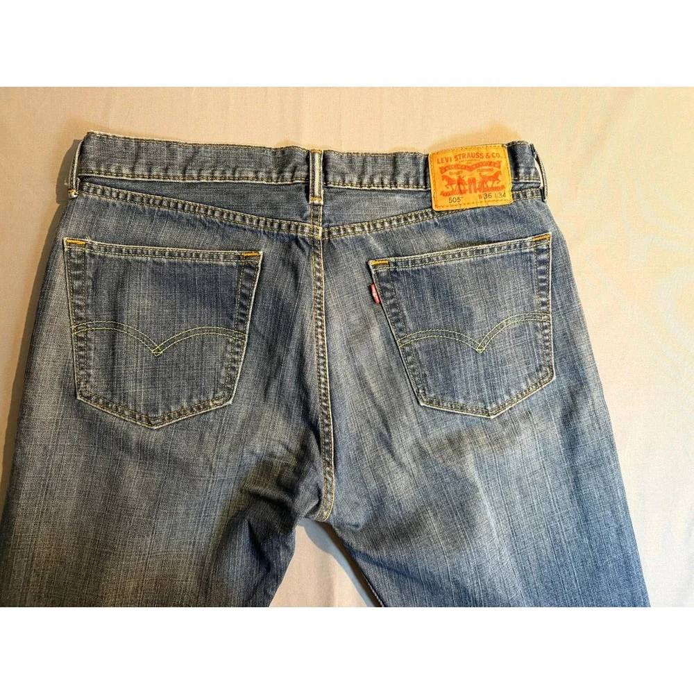Levis 505 Regular Fit Straight Leg Blue Denim Jeans Mens 36x34 Medium Wash